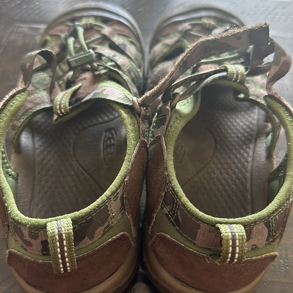 Keen Men’s Size 7 Newport H2 Sports Sandals Outdoor Hiking Washable Shoes Camo - Picture 13 of 16